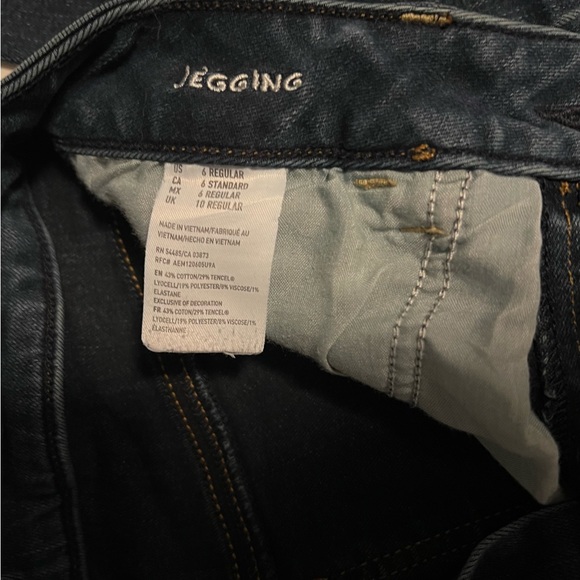 AEO Denim Super Stretch Skinny Jegging Jeans - Picture 3 of 3